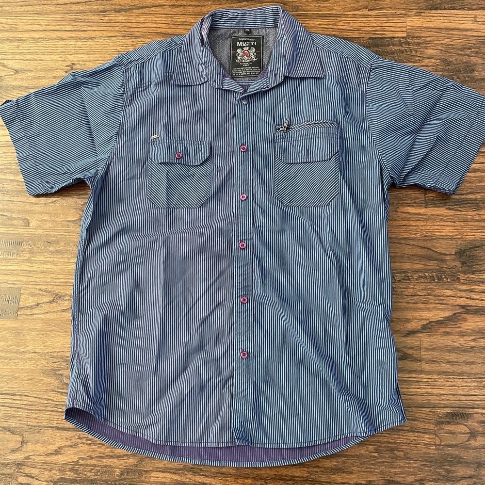 Men's Navy Stripe Short-Sleeve Button-Down Shirt